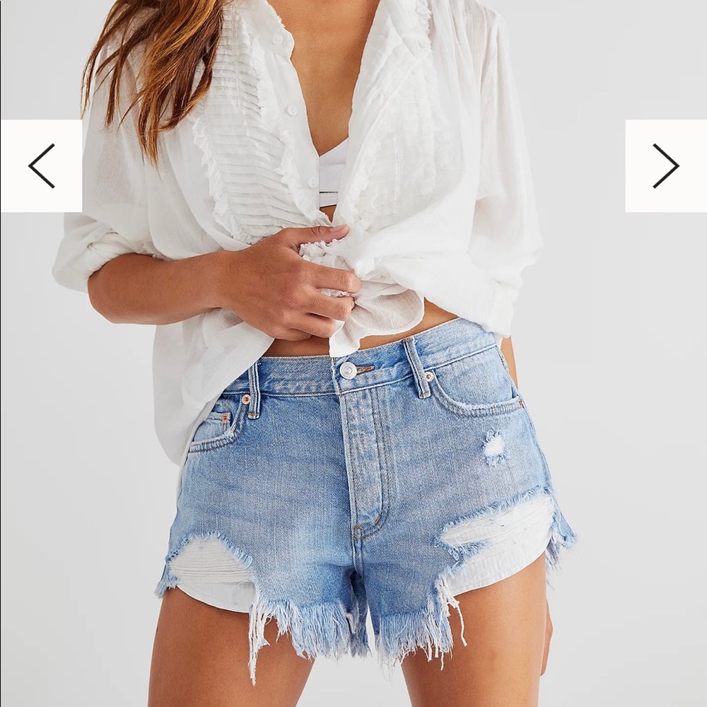 Free people Loving Good Vibrations Cutoffs